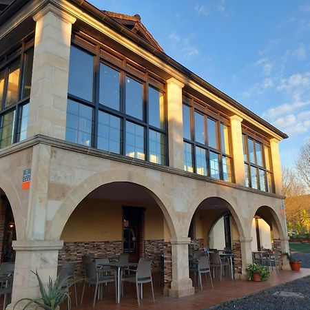 Hosteria Rio Negro Barcena de Cicero Exterior photo